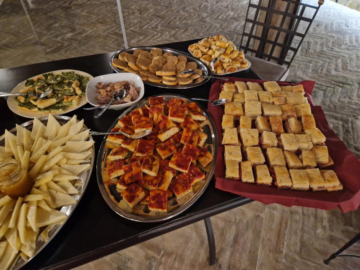 Agriturismo Montepinci 蒙塔尔奇诺 外观 照片
